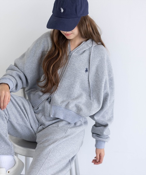 U.S. POLO ASSN.（ユーエスポロアッスン）の「【U.S. POLO ASSN.】clear 別注 裏起毛スウェットジップパーカー(セット可)（パーカー・レディース・ブラック/ピンク/グレー・F）」の2枚目の写真
