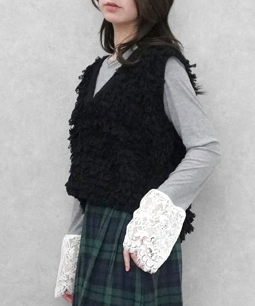 SELECT LEVERY(セレクトリベリー)の「ループフリンジVネックベスト(ベスト・レディース・ブラック/アイボリー/モカ・MEDIUM)」の20枚目の写真