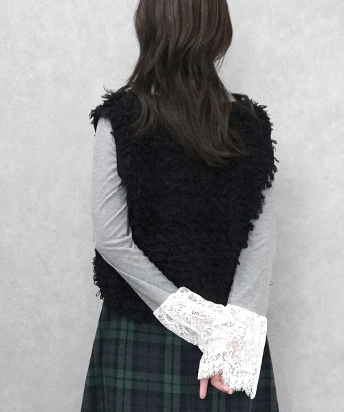 SELECT LEVERY(セレクトリベリー)の「ループフリンジVネックベスト(ベスト・レディース・ブラック/アイボリー/モカ・MEDIUM)」の19枚目の写真