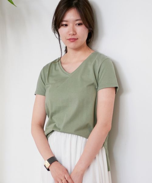 VIS（ビス）の「ＵＳＡコットンＶネックＴシャツ（Tシャツ/カットソー・レディース・ネイビー/グレー/ホワイト/ブラウン系その他/グリーン系その他・LARGE/MEDIUM）」の4枚目の写真