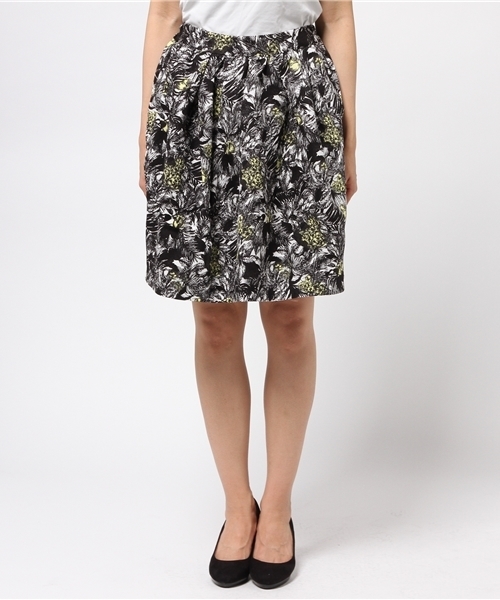 IEDIT（イディット）の「【S～XXL展開】ララステラ　コーディネイトがぱっと華やぐ大人ボタニカル柄スカート　 　　（スカート・レディース・ブラック×イエロー/グリーン系その他/ブラック×ホワイト・MEDIUM/LARGE/SMALL/XX-LARGE/X-LARGE）」の6枚目の写真