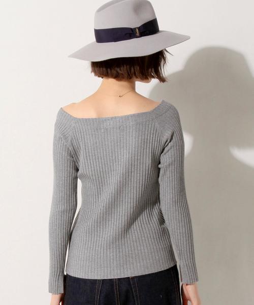 UNITED ARROWS（ユナイテッドアローズ）の「＜Marilyn Moon（マリリンムーン）＞ リブ オフショルダー ニット（ニット/セーター・レディース・ブラック/ライトグレー/ナチュラル/オレンジ系その他・フリー）」の5枚目の写真