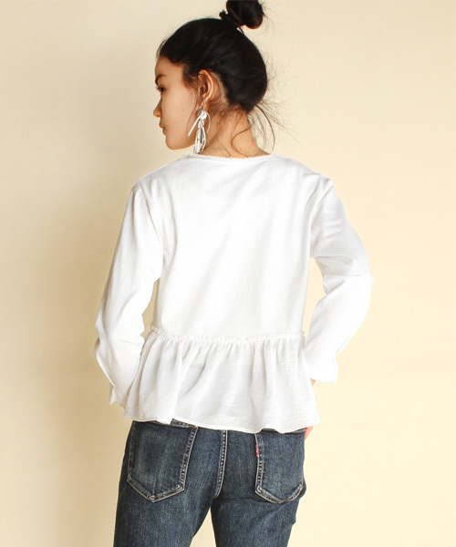 RNA（アールエヌエー）の「M0615 裾切り替えギャザープルオーバー（Tシャツ/カットソー・レディース・ホワイト/ブラック/ベビーピンク・MEDIUM）」の6枚目の写真