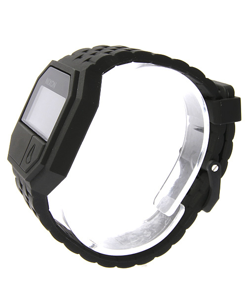 NIXON（ニクソン）の「THE RUBBER RE-RUN（アナログ腕時計・メンズ・ホワイト/スカイブルー/ブラック/パープル/ネイビー/レッド/ブラック系その他/グレー系その他/その他/ホワイト×ブラック/オレンジ/グリーン/ブラック×カーキ・FREE）」の16枚目の写真