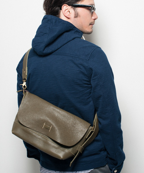 green label relaxing（グリーンレーベルリラクシング）の「レザー