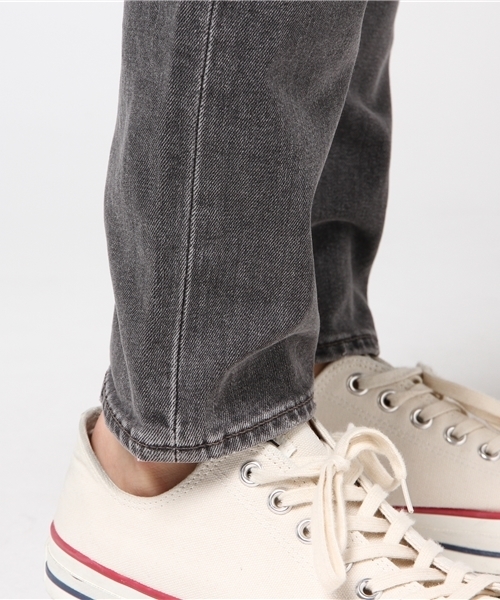 Levi's（リーバイス）の「512(TM) スリムテーパードフィット ブラック BERRY HILL/13.45oz（デニムパンツ・メンズ・ブラック・33inch/29inch/34inch/30inch/32inch/31inch/28inch）」の8枚目の写真