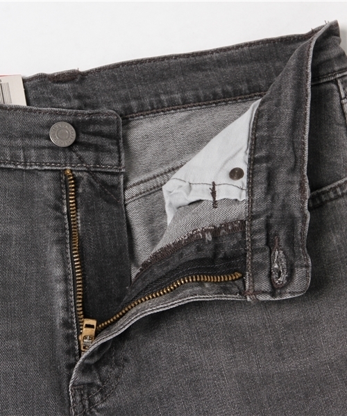 Levi's（リーバイス）の「512(TM) スリムテーパードフィット ブラック BERRY HILL/13.45oz（デニムパンツ・メンズ・ブラック・33inch/29inch/34inch/30inch/32inch/31inch/28inch）」の9枚目の写真