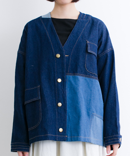 MERLOT（メルロー）の「パッチワークノーカラーデニムGジャン2220（デニムジャケット・レディース・ネイビー/ライトブルー・FREE）」の8枚目の写真