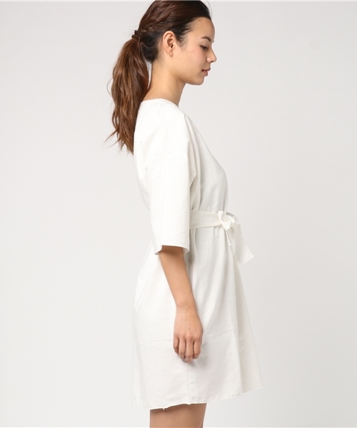 PLAIN CLOTHING(プレーンクロージング)の「ウェストベルトミニワンピース【PLAIN CLOTHING】(ワンピース・レディース・ホワイト/ネイビー・FREE)」の4枚目の写真
