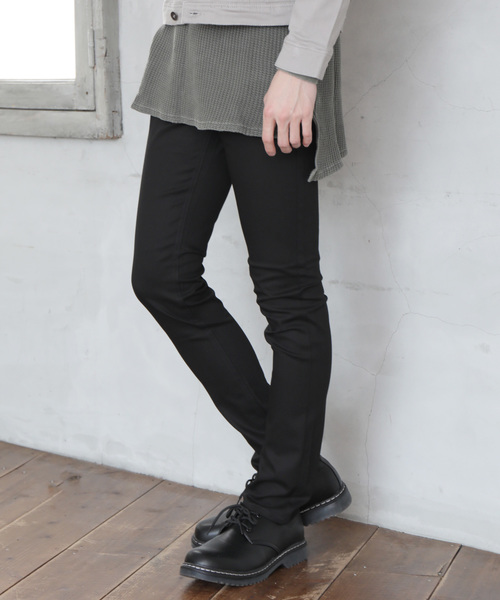 TopIsm(トップイズム)の「ストレッチ チノ スキニーパンツ(チノパンツ・メンズ・グリーン系カモフラージュ/チェック/ベージュ/ブラック/チャコールグレー×ブラック/チャコール/グレー系カモフラージュ/ホワイト/カーキ/ワイン/ネイビー・L/LL/M/S/3L)」の1枚目の写真