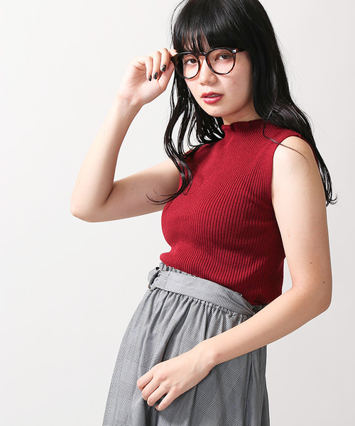 WEGO（ウィゴー）の「WEGO/フリルネックノースリーブニット（ニット/セーター・レディース・ブラック/オフホワイト/ダークグリーン/パープル/ワイン・MEDIUM/LARGE）」の5枚目の写真