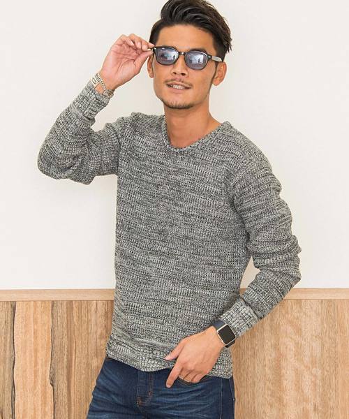 CavariA(キャバリア)の「『CavariA/キャバリア』ラーベン編みクルーネック長袖ニットセーター(ニット/セーター・メンズ・ベージュ/サックスブルー/パープル/テラコッタ/ピンク/ホワイト/インディゴブルー/ブラック/ネイビー/グレー/グリーン系その他/イエロー/ラベンダー/ミント/クリーム/ブラウン/カーキ/グリーン・M/L)」の3枚目の写真