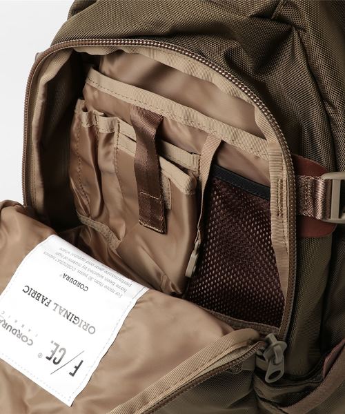 F/CE. （エフシーイー）の「【F/CE.】 AU TYPE A TRAVELBP（バックパック/リュック・メンズ・ブラック/カーキ・FREE）」の5枚目の写真