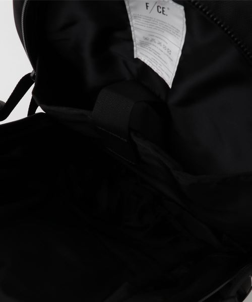 F/CE. （エフシーイー）の「【F/CE.】 AU TYPE A TRAVELBP（バックパック/リュック・メンズ・ブラック/カーキ・FREE）」の6枚目の写真