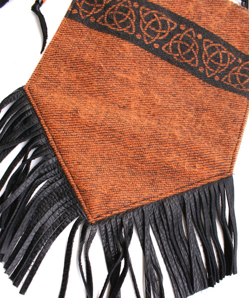 GARA（ガラ）の「GARA:CELTIC FOLK 2WAY BAG（ショルダーバッグ・メンズ・ブラウン/ブルーグレー・ONE SIZE）」の8枚目の写真