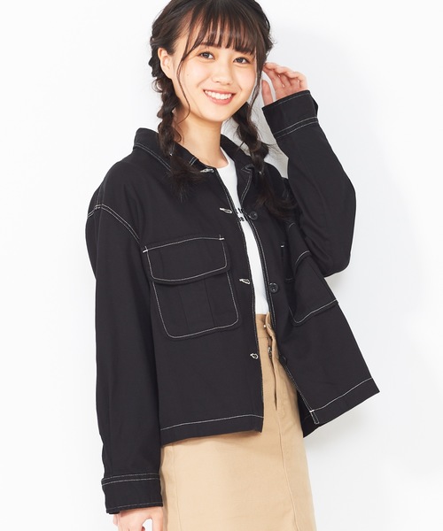 WEGO（ウィゴー）の「WEGO/BIGポケットクロップドシャツ（シャツ/ブラウス・レディース・カーキ/ベージュ/ブラック・FREE）」の2枚目の写真