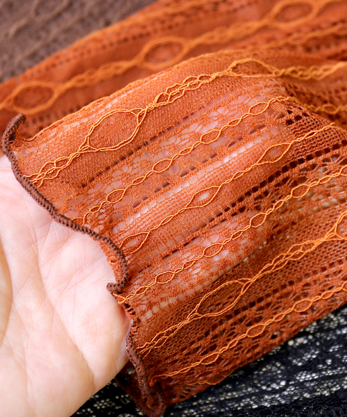 CHARM BERRY TIC（チャームベリーチック）の「ストライプレース柄レギンス（レギンス/スパッツ・レディース・ブラック/ブラウン/テラコッタ・S-M）」の5枚目の写真