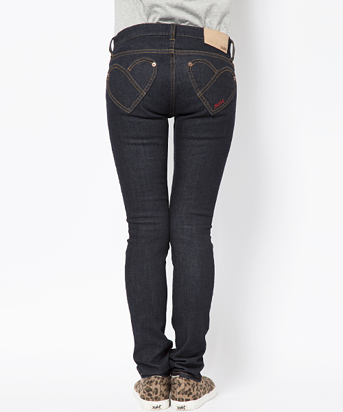 X-girl(エックスガール)の「HEART POCKET SKINNY JEANS(デニムパンツ・レディース・ブラック/インディゴブルー/ライトインディゴブルー・26inch/27inch/24inch/25inch)」の7枚目の写真
