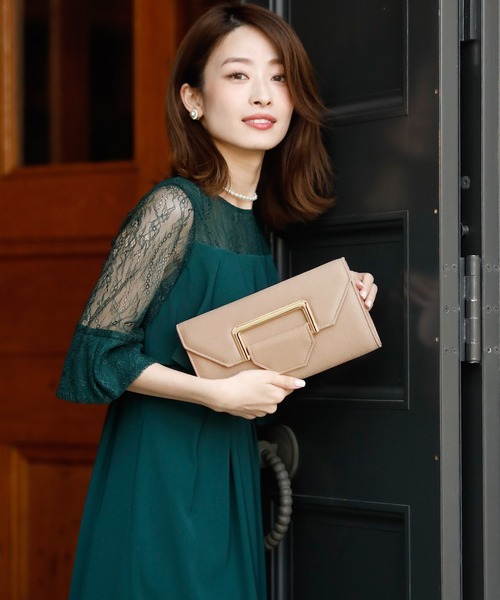 PourVous(プールヴー)の「メタルタッセルクラッチバッグ 結婚式 同窓会 オケージョン 二次会 お呼ばれ パーティーバッグ(クラッチバッグ・レディース・ブラック/ベージュ/ネイビー・FREE)」の11枚目の写真