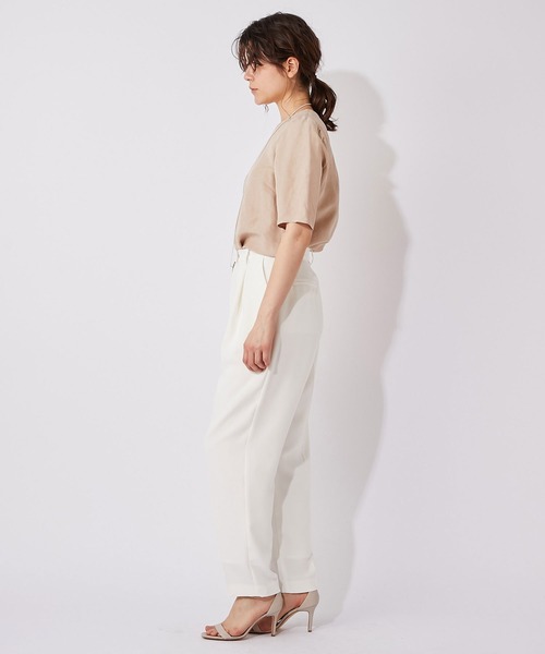 Whim Gazette（ウィムガゼット）の「サテンツイルタックパンツ（その他パンツ・レディース・ライトグレー/オフホワイト・38/36）」の10枚目の写真