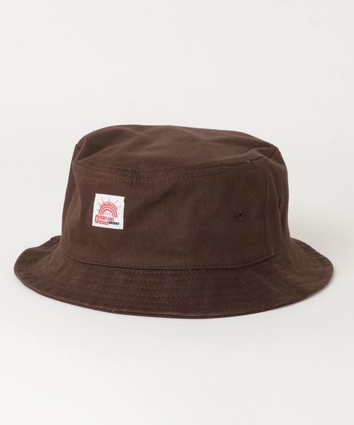 THE CASUAL(カジュアル)の「織ネームワッペンバケットハット キッズ(ハット・キッズ・モカ/オフホワイト/ライトベージュ/ブラック/ブルー系その他/カーキ/ネイビー/ブラウン・52/54/56)」の1枚目の写真