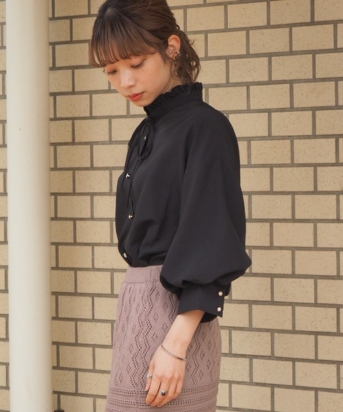 tiptop（ティップトップ）の「[2021SS新色登場]キラキラ釦袖タックブラウス（シャツ/ブラウス・レディース・ブラック/オフホワイト/サックスブルー/ライトグリーン/A/B・FREE）」の11枚目の写真