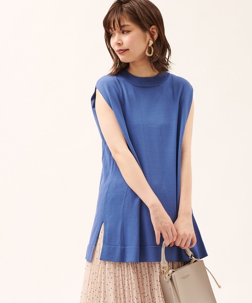 natural couture（ナチュラルクチュール）の「サイドタックノースリニット（ニット/セーター・レディース・ベージュ/ブラウン/ブルー/グリーン・FREE）」の4枚目の写真