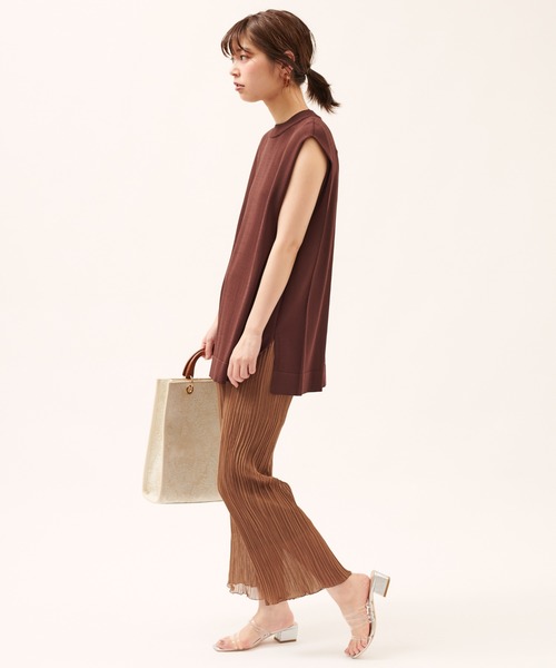 natural couture（ナチュラルクチュール）の「サイドタックノースリニット（ニット/セーター・レディース・ベージュ/ブラウン/ブルー/グリーン・FREE）」の15枚目の写真