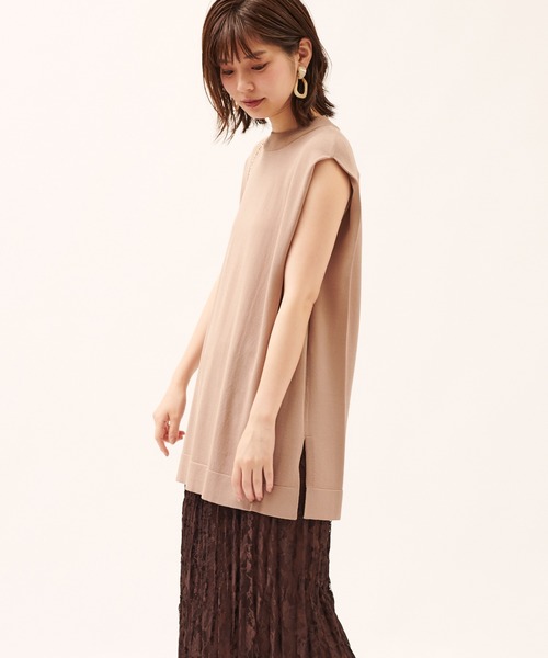 natural couture（ナチュラルクチュール）の「サイドタックノースリニット（ニット/セーター・レディース・ベージュ/ブラウン/ブルー/グリーン・FREE）」の5枚目の写真