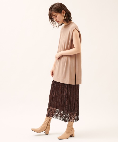 natural couture（ナチュラルクチュール）の「サイドタックノースリニット（ニット/セーター・レディース・ベージュ/ブラウン/ブルー/グリーン・FREE）」の7枚目の写真