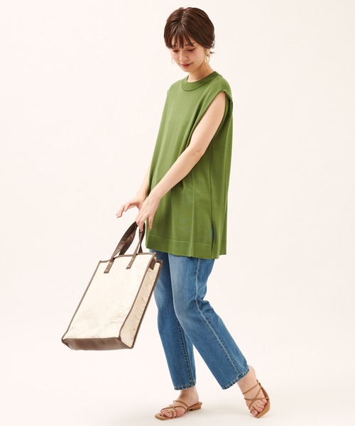 natural couture（ナチュラルクチュール）の「サイドタックノースリニット（ニット/セーター・レディース・ベージュ/ブラウン/ブルー/グリーン・FREE）」の9枚目の写真