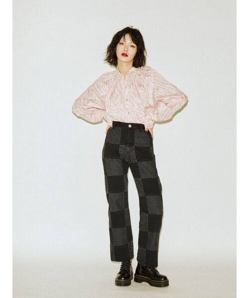 jouetie(ジュエティ)の「チェッカーパターンデニム(デニムパンツ・レディース・ブラック/ライトブルー・SMALL/MEDIUM)」の6枚目の写真