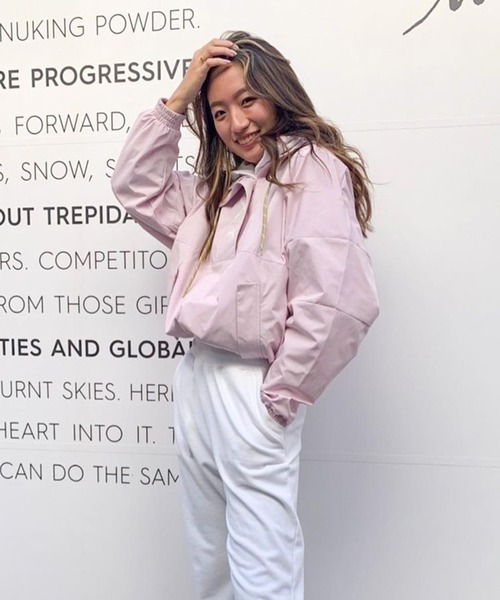 ROXY(ロキシー)の「SUMMIT/ロキシー ナイロンジャケット アノラック プルオーバー ビッグロゴ(ナイロンジャケット・レディース・ブルー/ピンク/ベージュ・MEDIUM/LARGE/SMALL)」の14枚目の写真