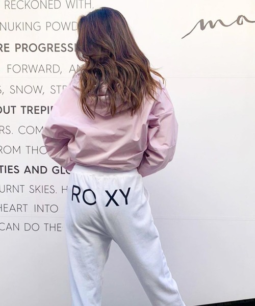 ROXY(ロキシー)の「SUMMIT/ロキシー ナイロンジャケット アノラック プルオーバー ビッグロゴ(ナイロンジャケット・レディース・ブルー/ピンク/ベージュ・MEDIUM/LARGE/SMALL)」の15枚目の写真