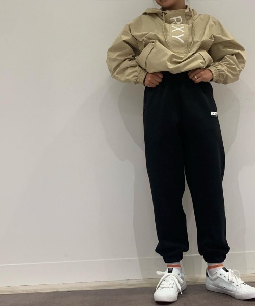 ROXY(ロキシー)の「SUMMIT/ロキシー ナイロンジャケット アノラック プルオーバー ビッグロゴ(ナイロンジャケット・レディース・ブルー/ピンク/ベージュ・MEDIUM/LARGE/SMALL)」の18枚目の写真