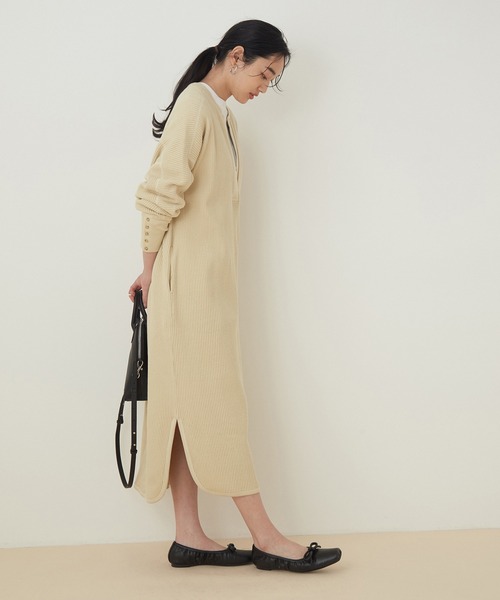 ADAM ET ROPE'（アダムエロペ）の「【WEB限定】両面ジャカードカフタンワンピース（ワンピース・レディース・ベージュ系その他/チャコールグレー・FREE）」の3枚目の写真
