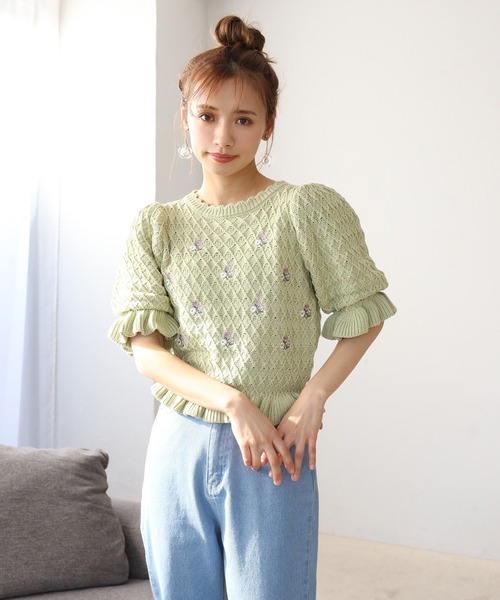 one after another NICE CLAUP（ワンアフターアナザーナイスクラップ）の「花刺繍ニット（ニット/セーター・レディース・ブラック/オフホワイト/ライトグリーン・FREE）」の5枚目の写真