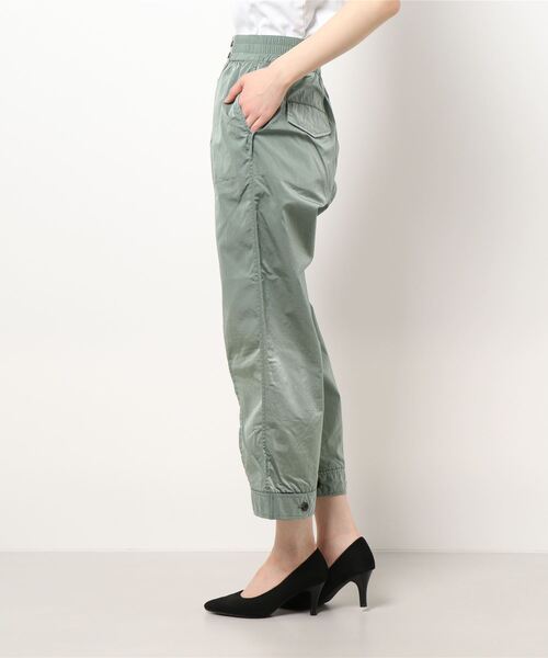 SIPULI(シプリ)の「Crushed Nylon Shell パラシュートパンツ(その他パンツ・レディース・ベージュ/ライトグリーン・2/3)」の19枚目の写真