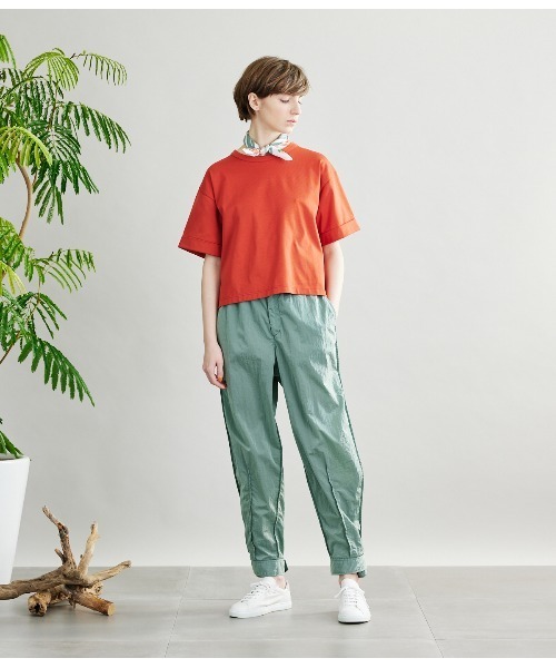 SIPULI(シプリ)の「Crushed Nylon Shell パラシュートパンツ(その他パンツ・レディース・ベージュ/ライトグリーン・2/3)」の14枚目の写真