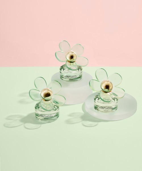 MARC JACOBS（マークジェイコブス）の「DAISY LOVE SPRING 50ML