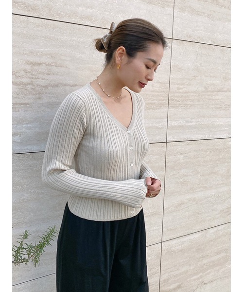 Vicente（ヴィセンテ）の「Henry kint cardigan（ニット/セーター・レディース・ブラック/ベージュ/オフホワイト・FREE）」の12枚目の写真