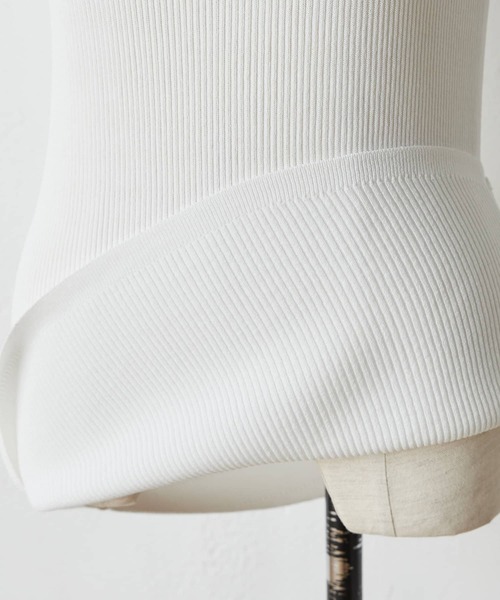 BEARDSLEY(ビアズリー)の「リブタンク(ニット/セーター・レディース・ホワイト/ブラック・FREE)」の9枚目の写真