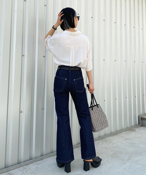 PAGEBOY(ページボーイ)の「シルキールーズセットアップシャツ(シャツ/ブラウス・レディース・ブラック/オリーブ/ブルー系その他/グレイッシュベージュ・FREE)」の18枚目の写真