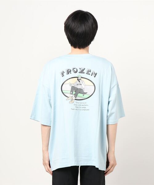 JOHN'S CLOSET(ジョンズクローゼット)の「【2】ヘビーウェイト フロント刺繍バッグプリントBIGTシャツ(Tシャツ/カットソー・メンズ・ホワイト/ブラック/サックスブルー/ラベンダー/ホワイト系その他/ブラック系その他・MEDIUM/LARGE/X-LARGE)」の20枚目の写真