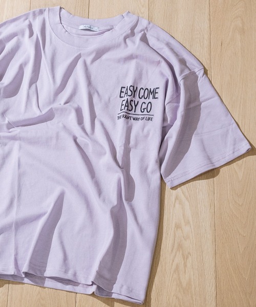 JOHN'S CLOSET(ジョンズクローゼット)の「【2】ヘビーウェイト フロント刺繍バッグプリントBIGTシャツ(Tシャツ/カットソー・メンズ・ホワイト/ブラック/サックスブルー/ラベンダー/ホワイト系その他/ブラック系その他・MEDIUM/LARGE/X-LARGE)」の11枚目の写真