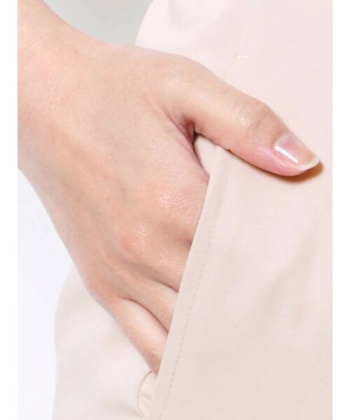 ELENDEEK（エレンディーク）の「ライトタックイージーパンツ（その他パンツ・レディース・ブラック/ライトベージュ・01/02）」の10枚目の写真