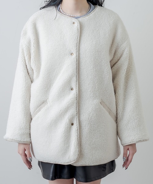RASVOA(ラスボア)の「【WEB限定】ダイヤキルト×ボアリバーシブルコート(ノーカラーコート・レディース・カーキ/アイボリー/ブラック・FREE)」の22枚目の写真