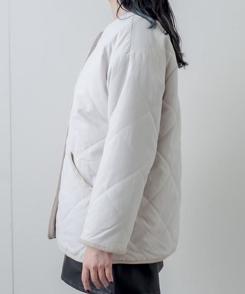RASVOA(ラスボア)の「【WEB限定】ダイヤキルト×ボアリバーシブルコート(ノーカラーコート・レディース・カーキ/アイボリー/ブラック・FREE)」の18枚目の写真