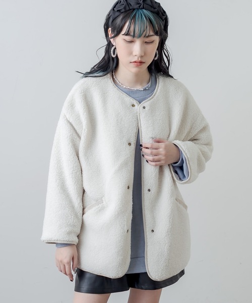 RASVOA(ラスボア)の「【WEB限定】ダイヤキルト×ボアリバーシブルコート(ノーカラーコート・レディース・カーキ/アイボリー/ブラック・FREE)」の5枚目の写真