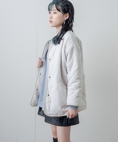 RASVOA(ラスボア)の「【WEB限定】ダイヤキルト×ボアリバーシブルコート(ノーカラーコート・レディース・カーキ/アイボリー/ブラック・FREE)」の13枚目の写真